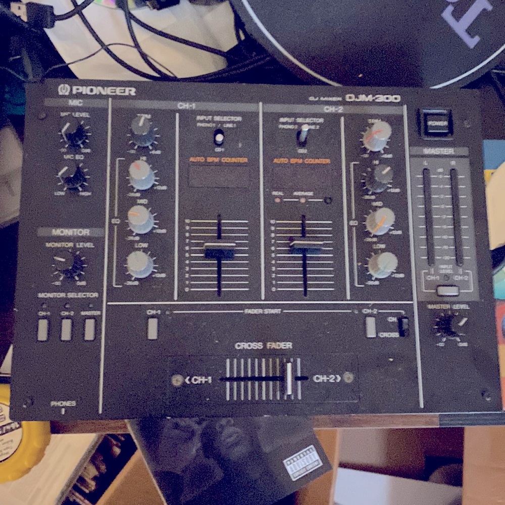 I'm selling a Pioneer DJM-300 mixer. In very good shape. Hardly uses.